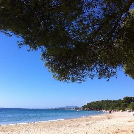 Villa De Vacances Au Calme Proche De La Mer 라론드레모레 외부 사진