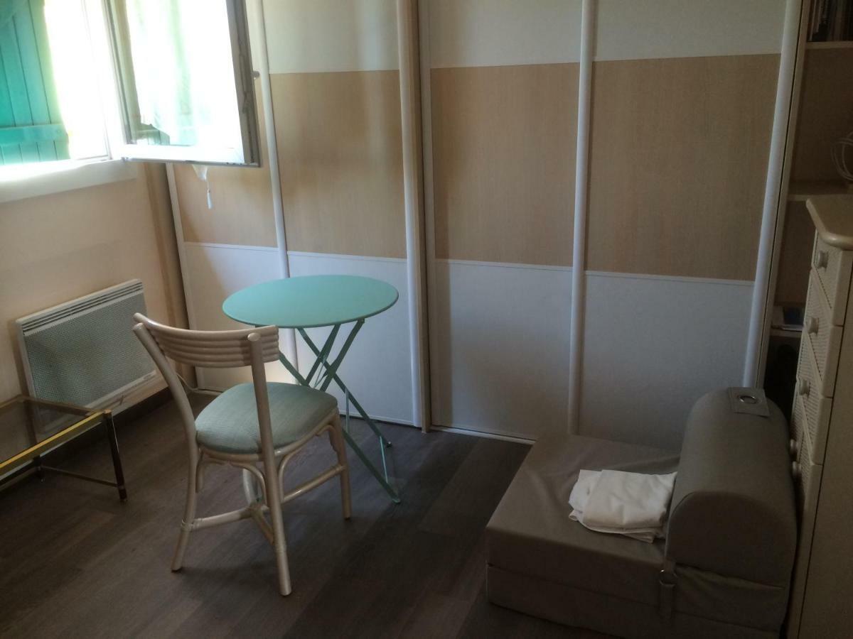 Villa De Vacances Au Calme Proche De La Mer 라론드레모레 외부 사진