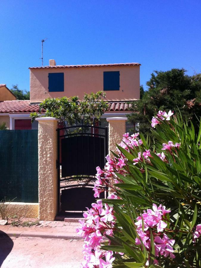 Villa De Vacances Au Calme Proche De La Mer 라론드레모레 외부 사진