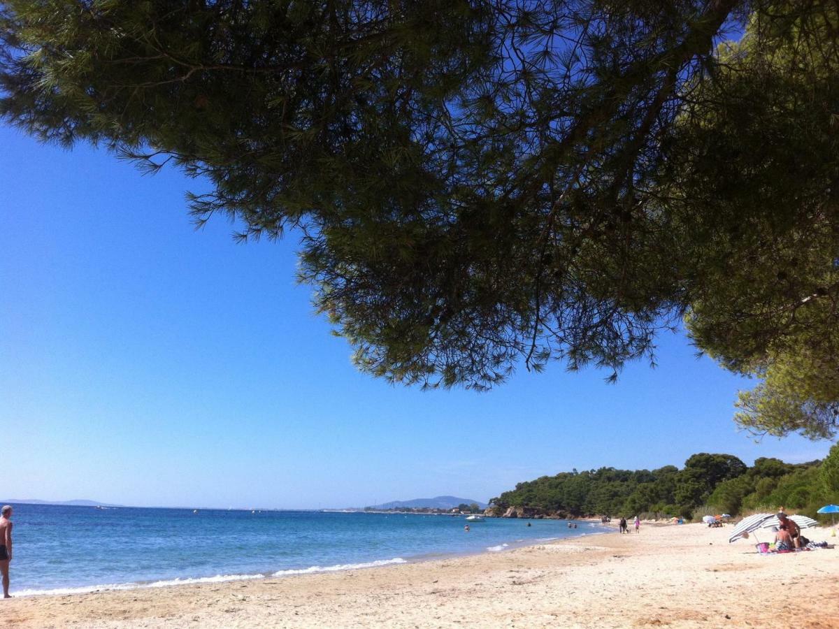 Villa De Vacances Au Calme Proche De La Mer 라론드레모레 외부 사진